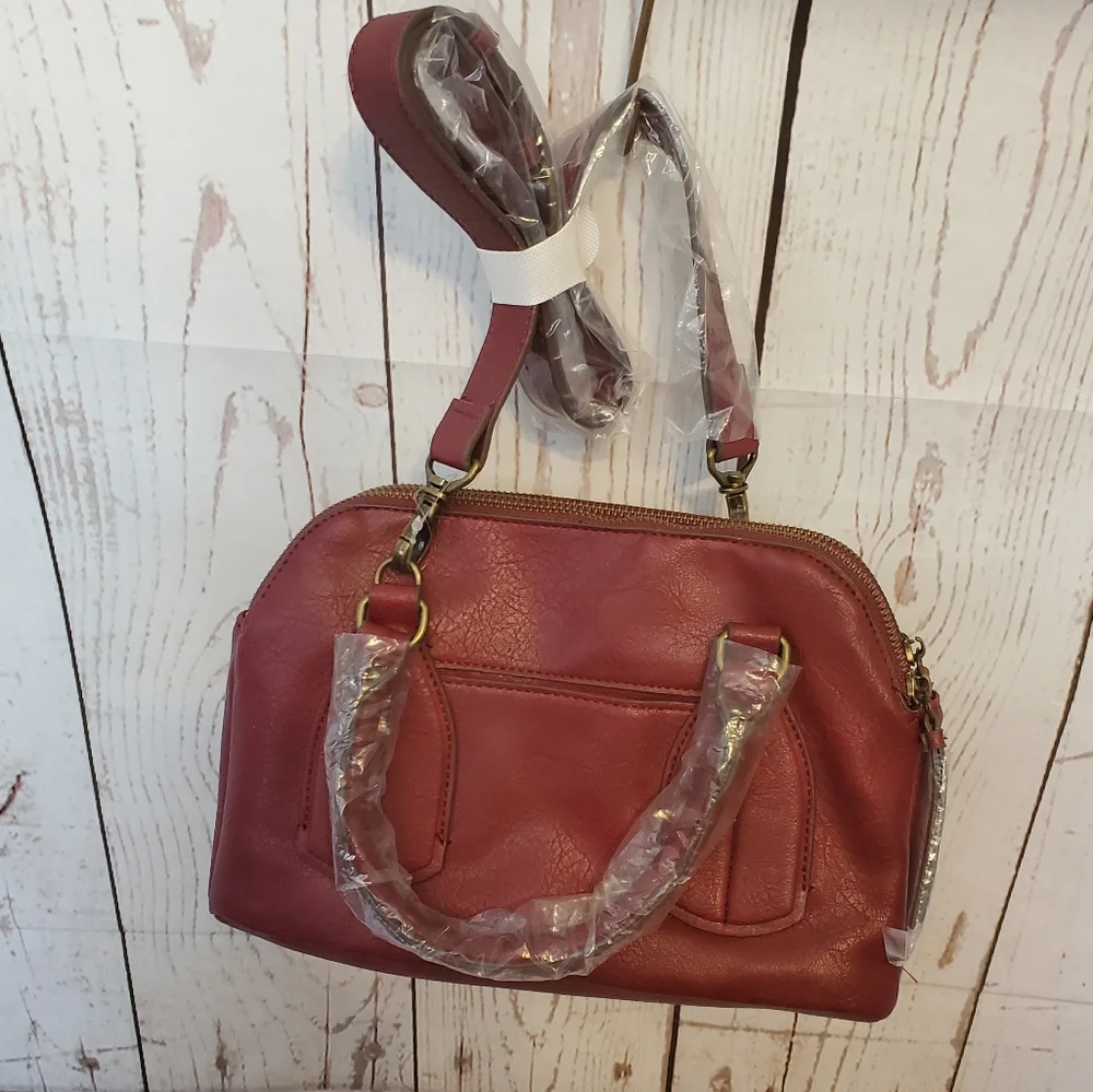 Time and Tru recycled materials vinyl Palms Satchel red